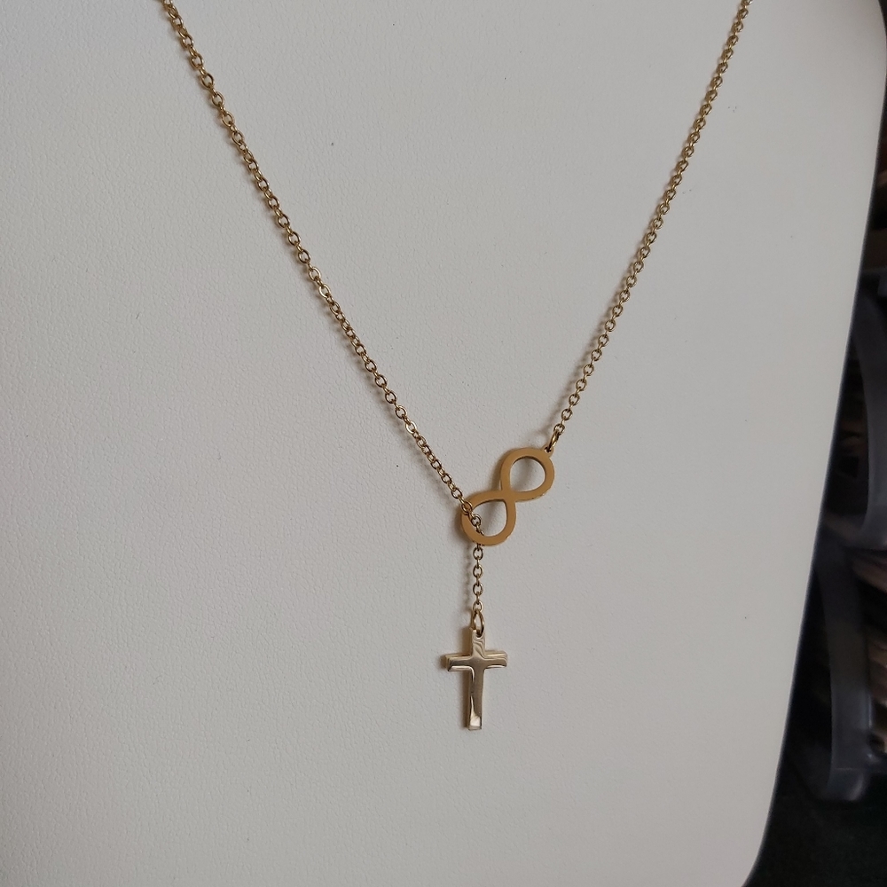 Dainty Cross Shape Necklace - Picture 3 of 4